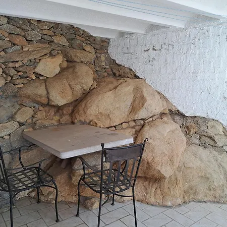 Mit Grosser Terrasse Und Fantastischem Blick Ueber Den Golf Von Roses. Appartement Roses